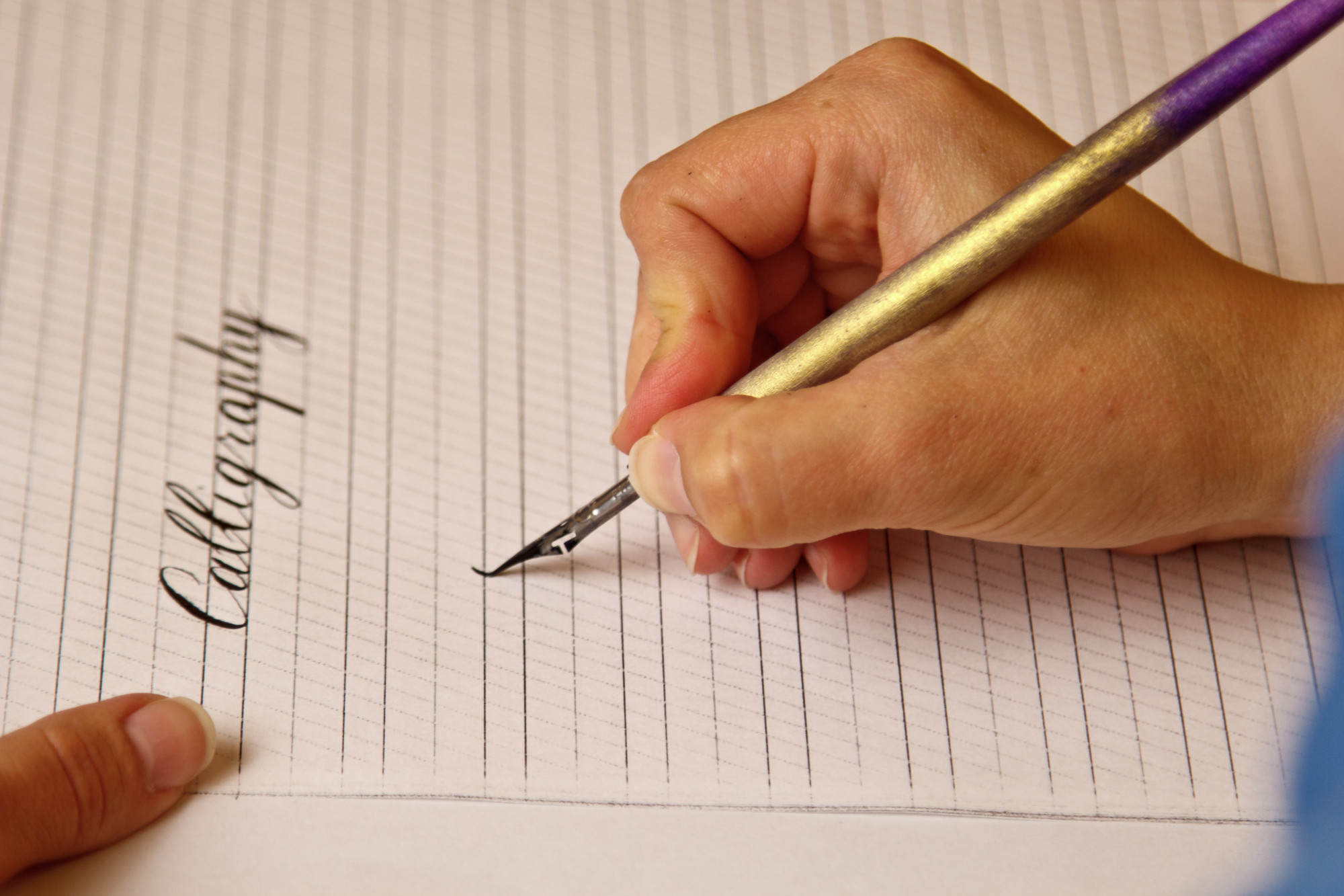 « C’est gentil » ou « c’est gentille » : quelle forme est correcte ?