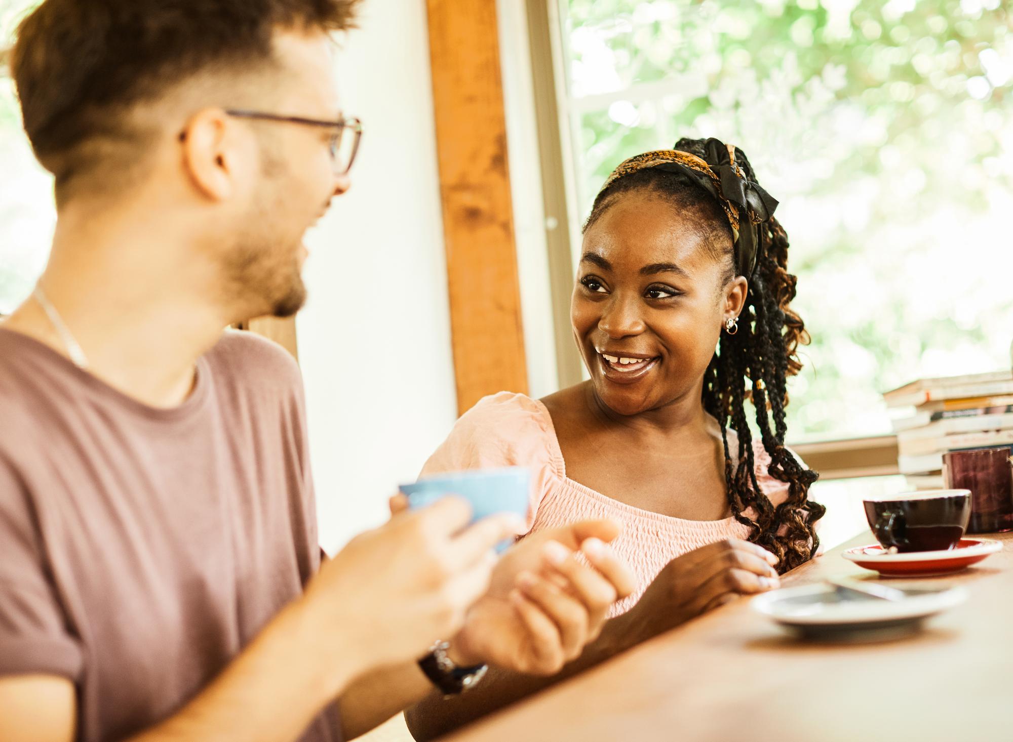 Comment répondre à « c’est gentil » sans te sentir mal à l’aise ?