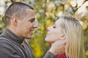 couple regard tendre