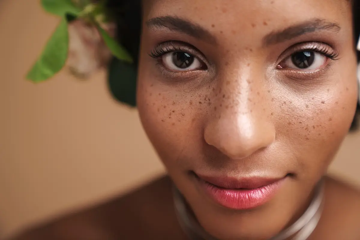 peau visage point noir