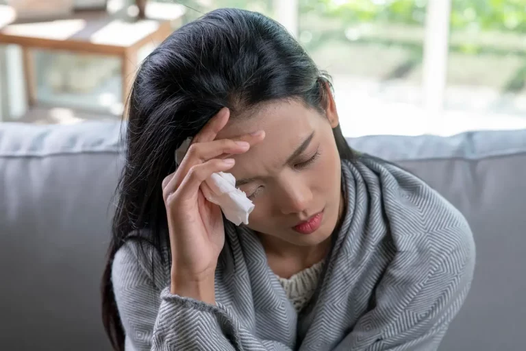 woman coughing headache