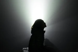 personne seule lumière